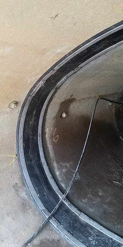 HydraTite installed over a joint in an elliptical pipe